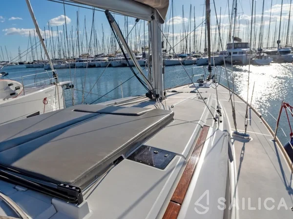 Sun Odyssey 509 - Yacht Charter Sailica