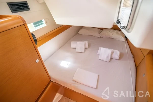 Sun Odyssey 509 - Yacht Charter Sailica