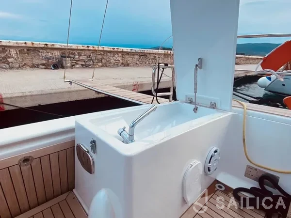 Hanse 458 - Yacht Charter Sailica