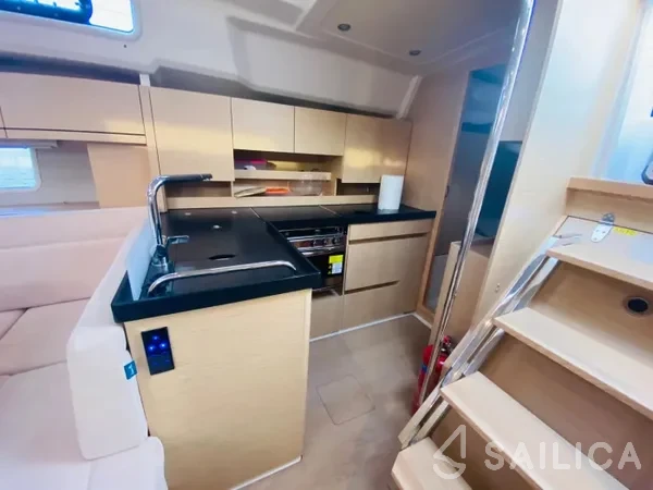 Hanse 458 - Yacht Charter Sailica