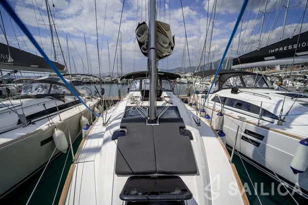 Elan Impression 40.1 - Yacht Charter Sailica