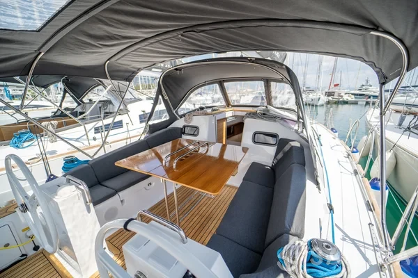 Elan Impression 40.1 - Yacht Charter Sailica