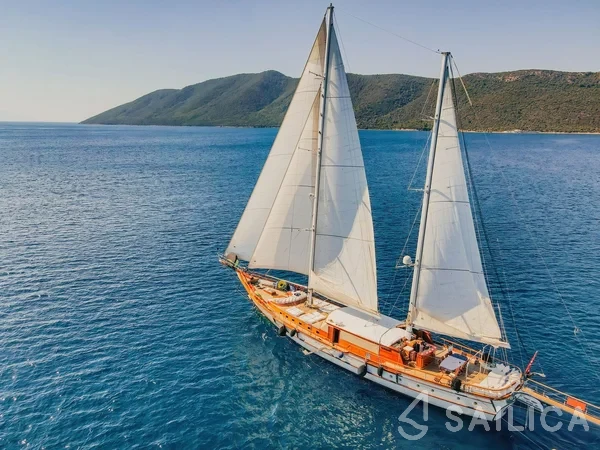 Gulet - Yacht Charter Sailica