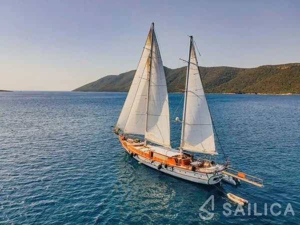 Gulet - Yacht Charter Sailica