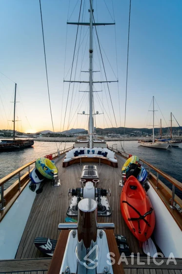 Gulet - Yacht Charter Sailica