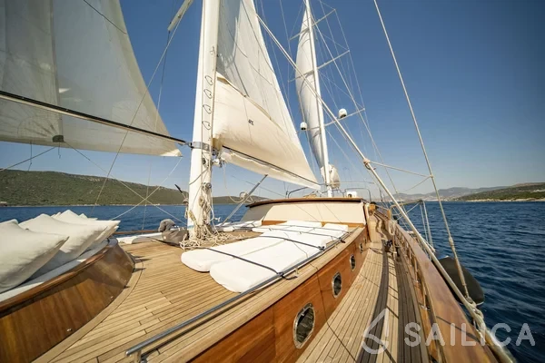 Gulet - Yacht Charter Sailica