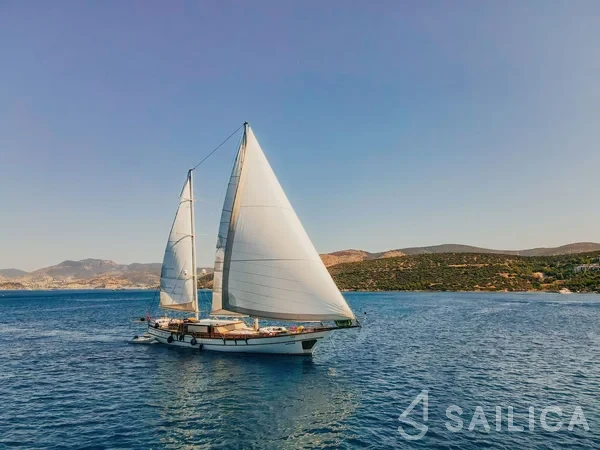 Gulet - Yacht Charter Sailica