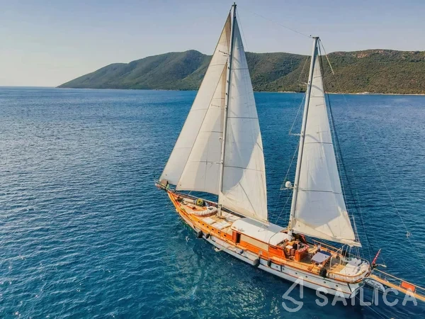 Gulet - Yacht Charter Sailica