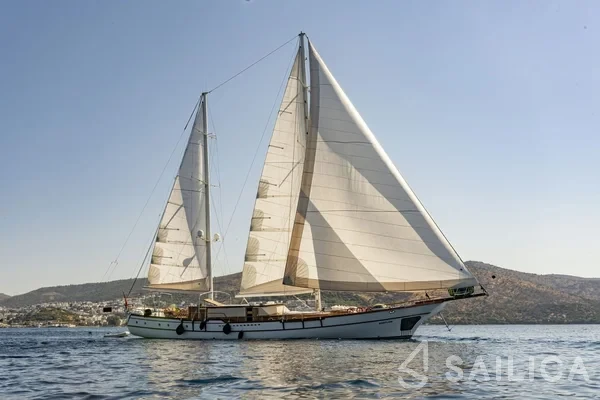 Gulet - Yacht Charter Sailica