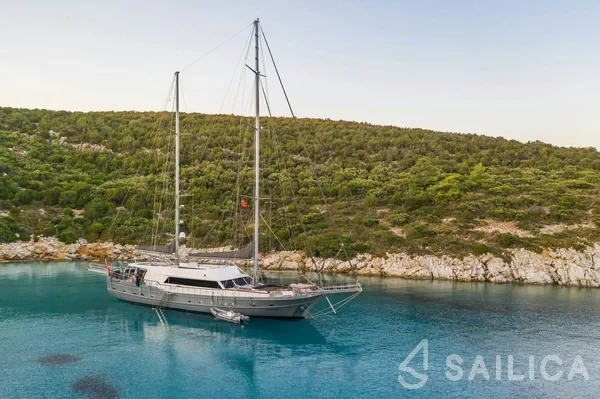 Gulet - Yacht Charter Sailica