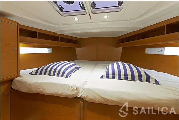 Sun Odyssey 479 - Yacht Charter Sailica