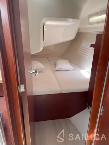 Hanse 388 - Yacht Charter Sailica