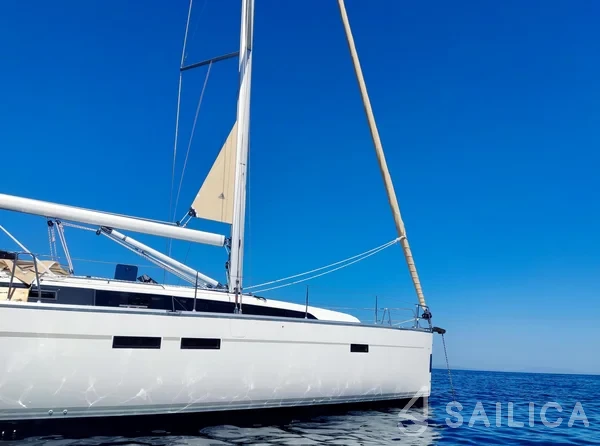 Bavaria Cruiser 46 Style - Yacht Charter Sailica