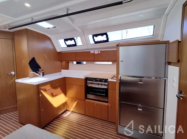 Bavaria Cruiser 46 Style - Yacht Charter Sailica