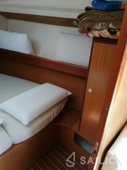 Sun Odyssey 39i - Yacht Charter Sailica