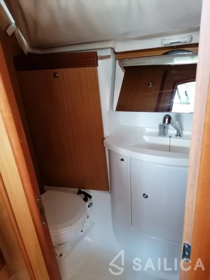 Sun Odyssey 39i - Yacht Charter Sailica