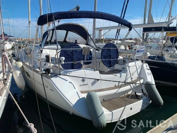 Sun Odyssey 39i - Yacht Charter Sailica