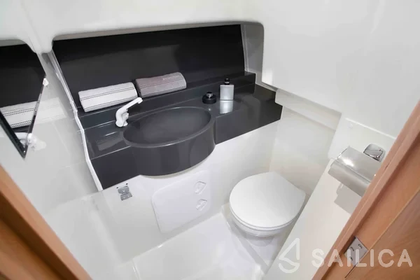 Delphia Escape 800 - Yacht Charter Sailica