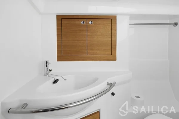 Elan Impression 40.1 - Yacht Charter Sailica