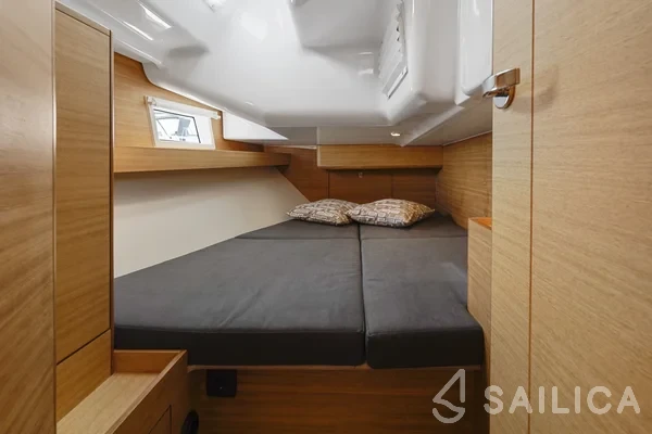 Elan Impression 40.1 - Yacht Charter Sailica