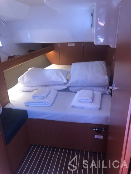 Bavaria 46 Cruiser - Yacht Charter Sailica