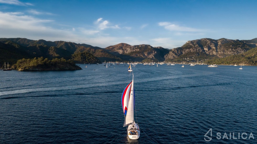 Bavaria 46 Cruiser - Yacht Charter Sailica