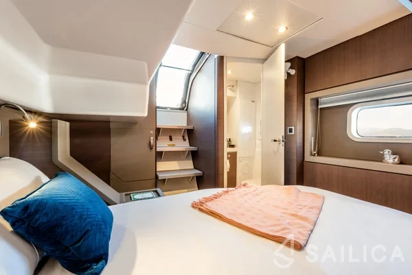 Bali 4.6 - Yacht Charter Sailica