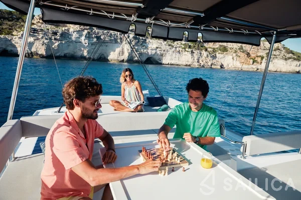 Bali 4.6 - Yacht Charter Sailica