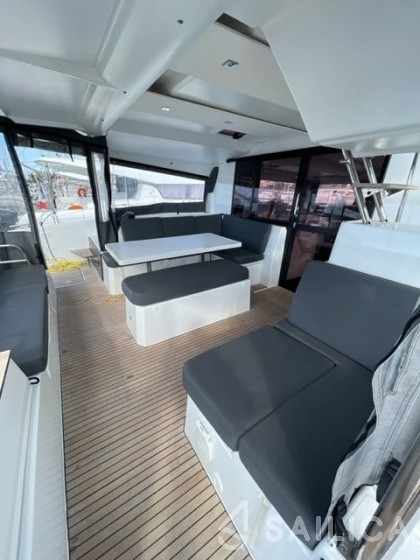 Astréa 42 - Photo #22 Astréa 42 - Yacht Charter Sailica