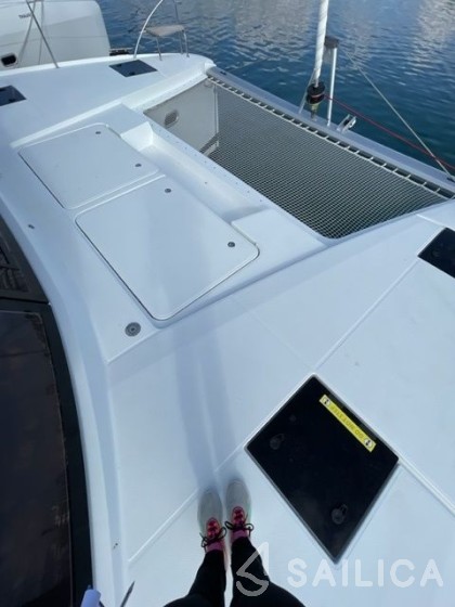 Astréa 42 - Photo #28 Astréa 42 - Yacht Charter Sailica