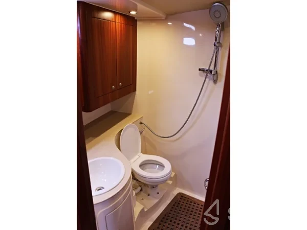 Adriana 44 - Yacht Charter Sailica