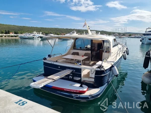 Adriana 44 - Yacht Charter Sailica