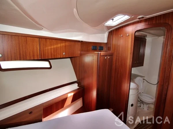 Adriana 44 - Yacht Charter Sailica