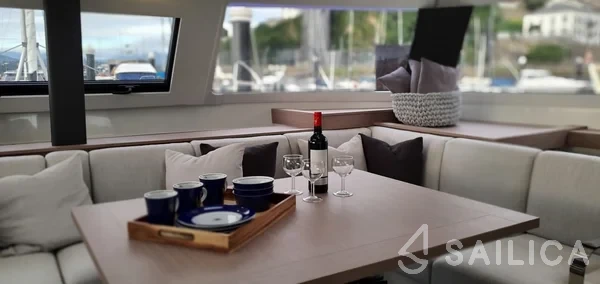 Elba 45 - Yacht Charter Sailica