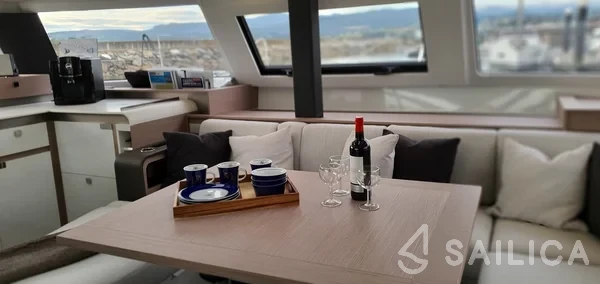 Elba 45 - Yacht Charter Sailica