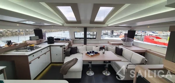 Elba 45 - Yacht Charter Sailica