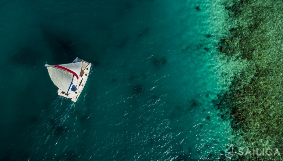Leopard 384 - 4 + 2 cab. - Yacht Charter Sailica