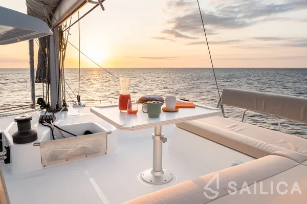 Bali 4.4 - Yacht Charter Sailica