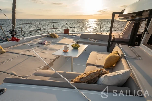 Bali 4.4 - Yacht Charter Sailica