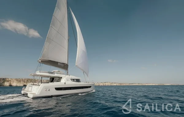 Bali 4.4 - Yacht Charter Sailica