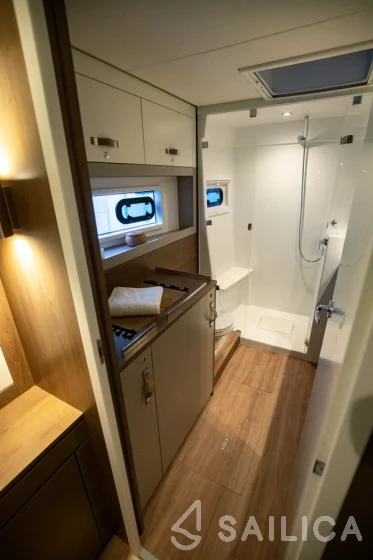 Bali 4.4 - Yacht Charter Sailica