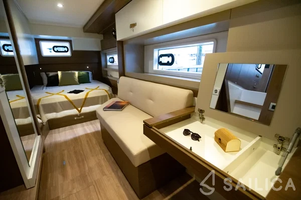 Bali 4.4 - Yacht Charter Sailica