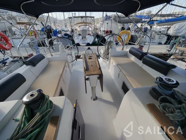 Dufour 445 GL - Yacht Charter Sailica
