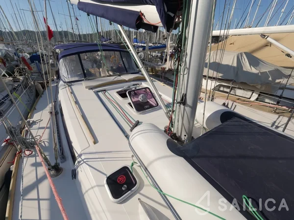 Dufour 445 GL - Yacht Charter Sailica