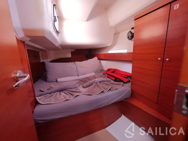 Dufour 445 GL - Yacht Charter Sailica