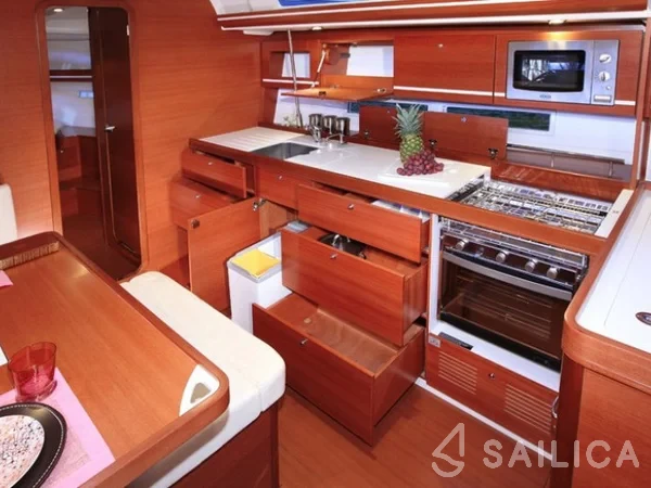 Dufour 445 GL - Yacht Charter Sailica