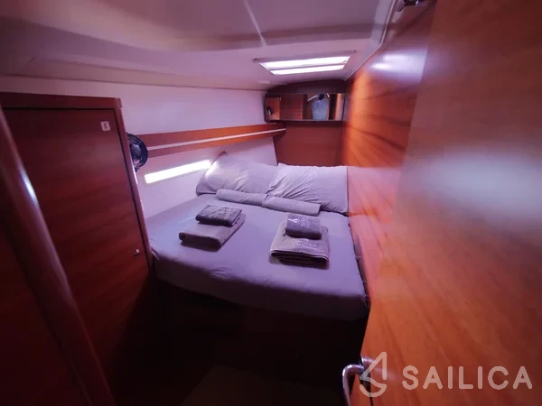 Dufour 445 GL - Yacht Charter Sailica