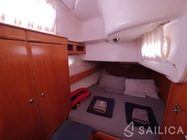 Bavaria 42 - Yacht Charter Sailica