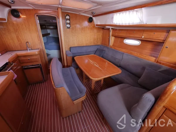 Bavaria 42 - Yacht Charter Sailica