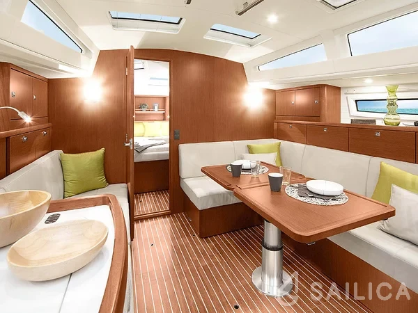 Bavaria 42 - Yacht Charter Sailica